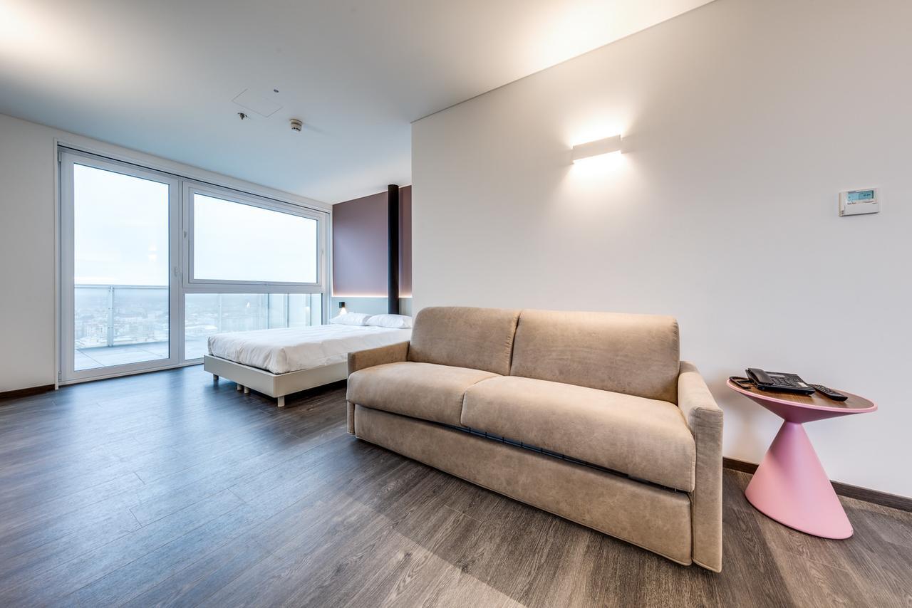 Sky Tower Suite Mestre Luaran gambar