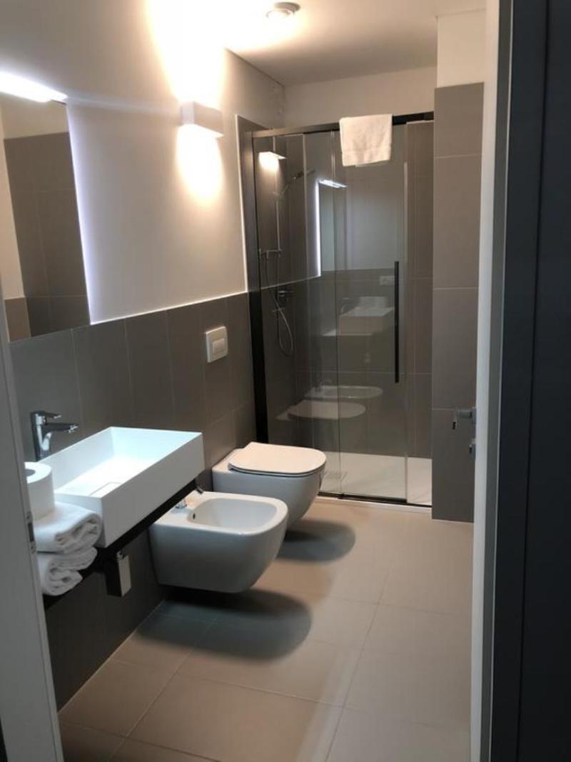 Sky Tower Suite Mestre Luaran gambar