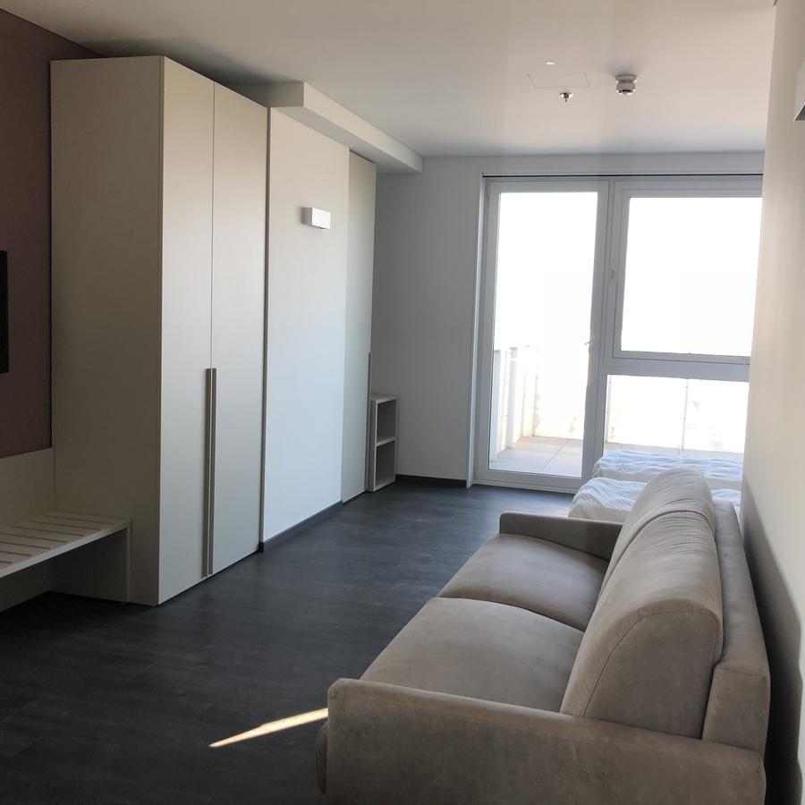 Sky Tower Suite Mestre Luaran gambar
