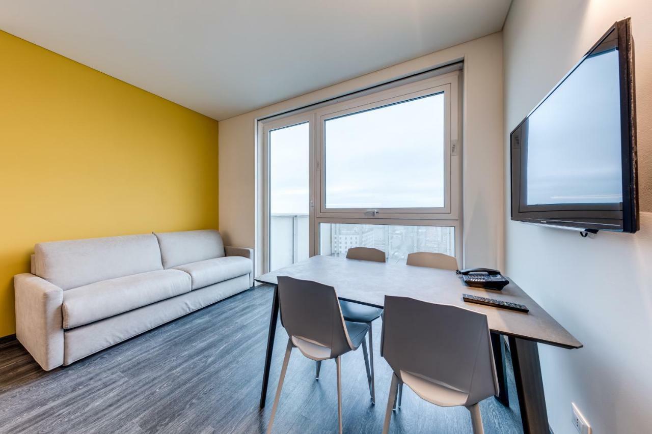 Sky Tower Suite Mestre Luaran gambar
