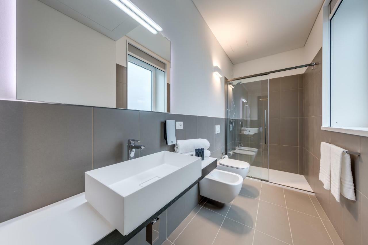 Sky Tower Suite Mestre Luaran gambar